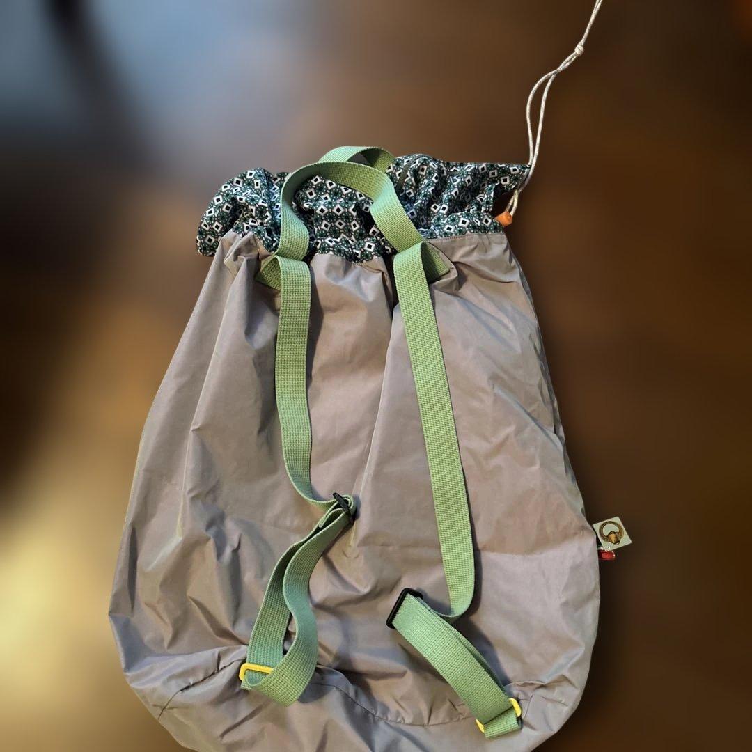 リュック　ナップザック　カラフル　おしゃれリュック　軽い　旅行　登山　エコバッグ