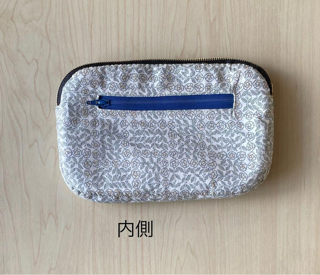 ラウンドポーチ(サコッシュ、通帳 　　　　　　　お薬手帳対応)