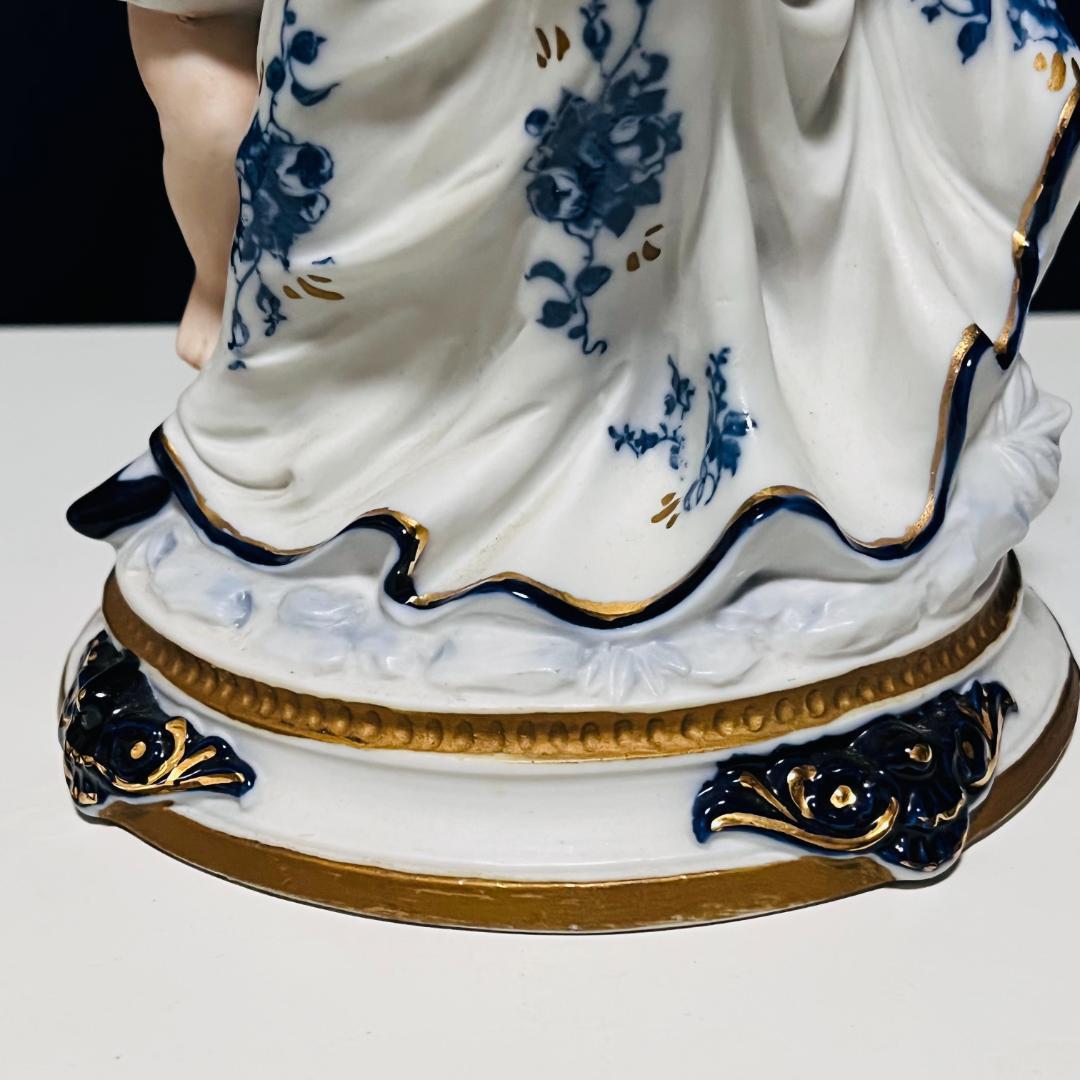  Crown 陶磁器 英国アンティーク・西洋磁器 母と子供 置物