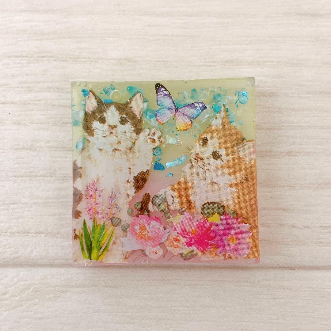 レジン ネコ ハンドメイド ヘアゴム ブローチ ♡⃛ 蝶々さんこっちおいでニャ♡⃛