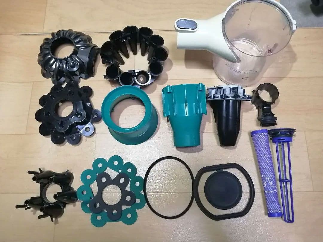 分解清掃済み ダイソン V6 HH08本体