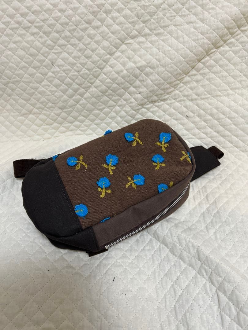 ミナペルホネン　BOXタイプボディバッグ スキップブラウン　ハンドメイド