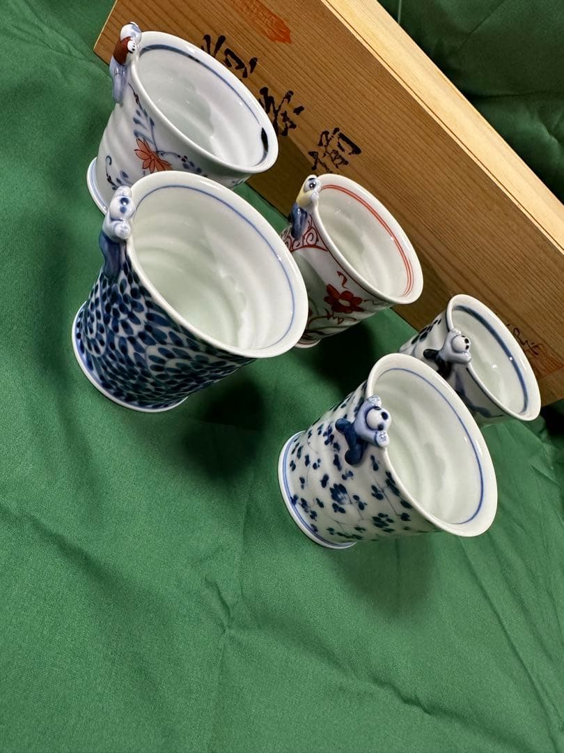 波佐見焼きの林九郎窯です。五客の煎茶揃です。