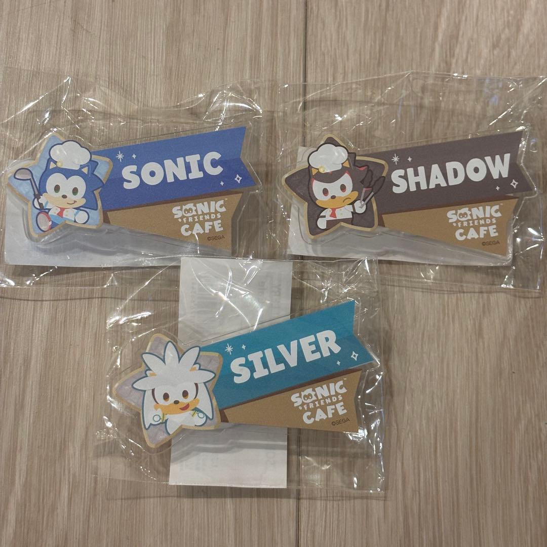 お名前バッジ　ソニック　シャドウ　シルバー