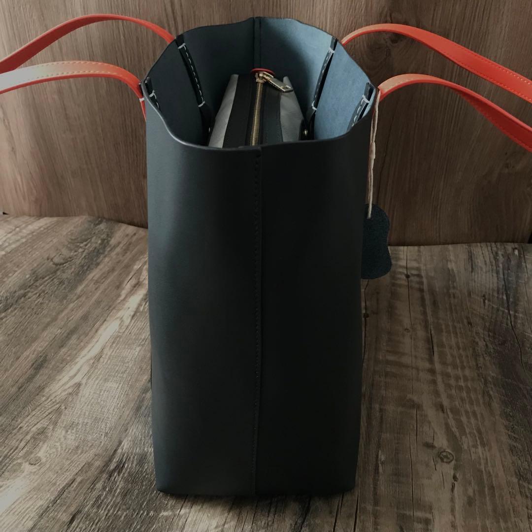 A4サイズ　黒　イタリアンレザー　バッグ　レザー 本革牛革　トートバッグ