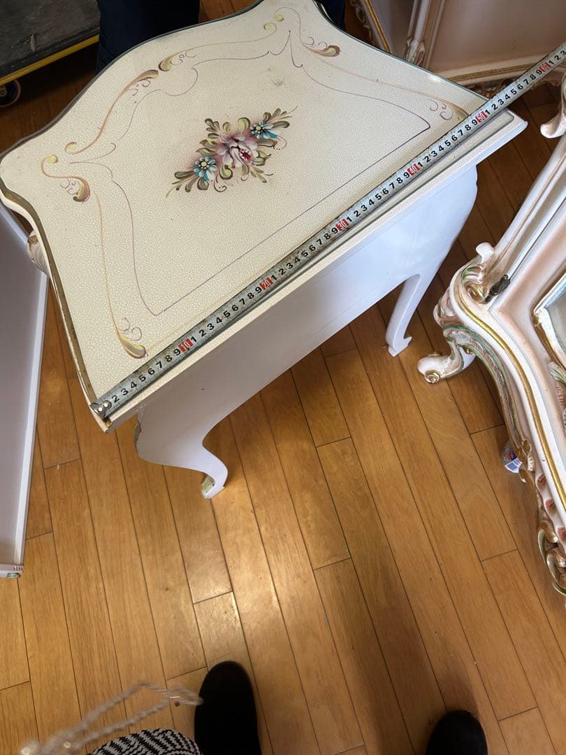 スクエア　 ロココ調　キャビネット