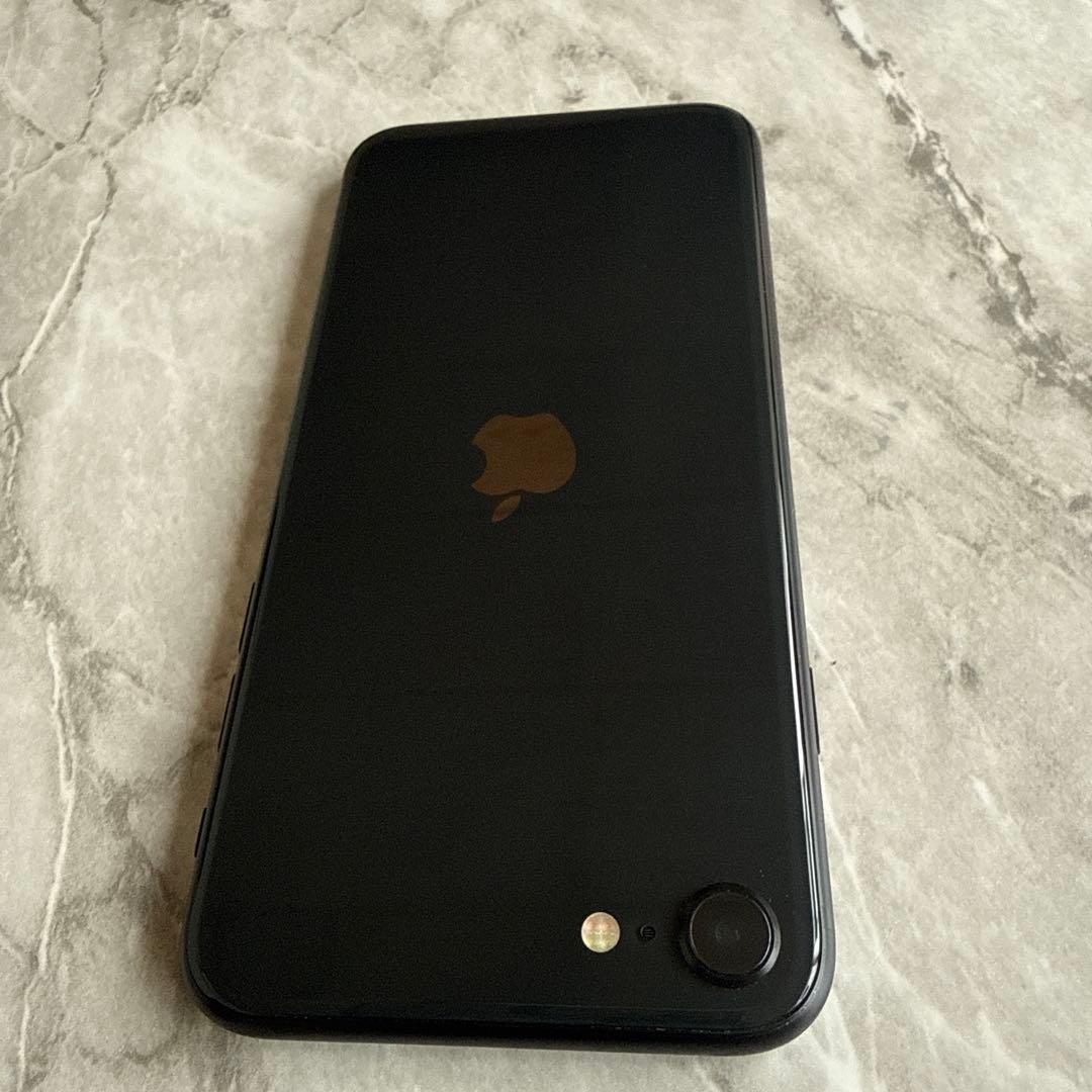 iPhoneSE2 64GB ブラック SIMロック解除済み
