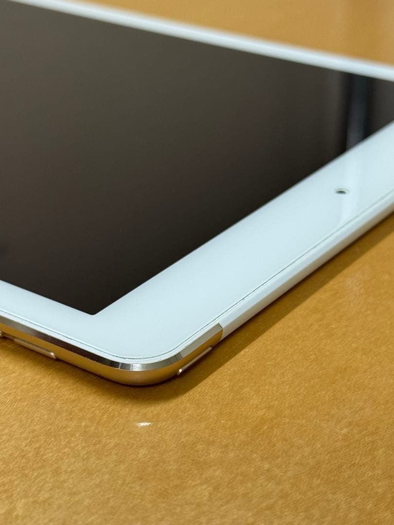 iPad本体 iPad Air2 Wi-Fi + Cellular 16GB