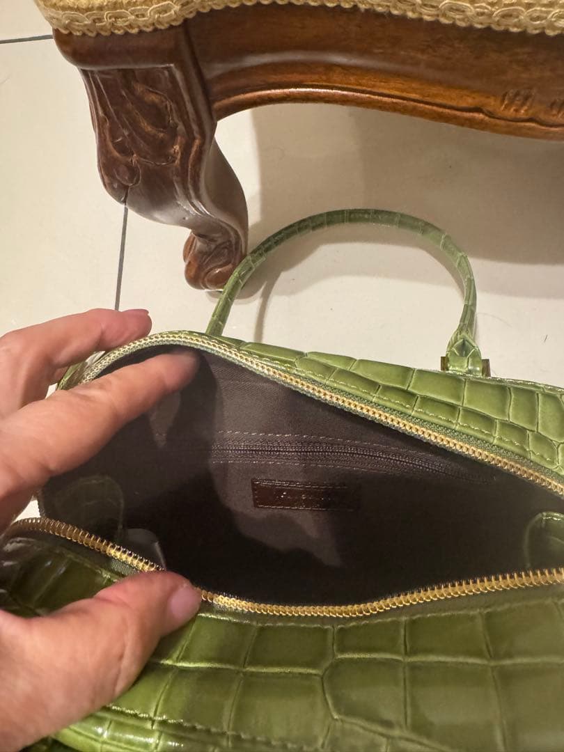 鎌倉高野フェーブバックエナメルハンドバック