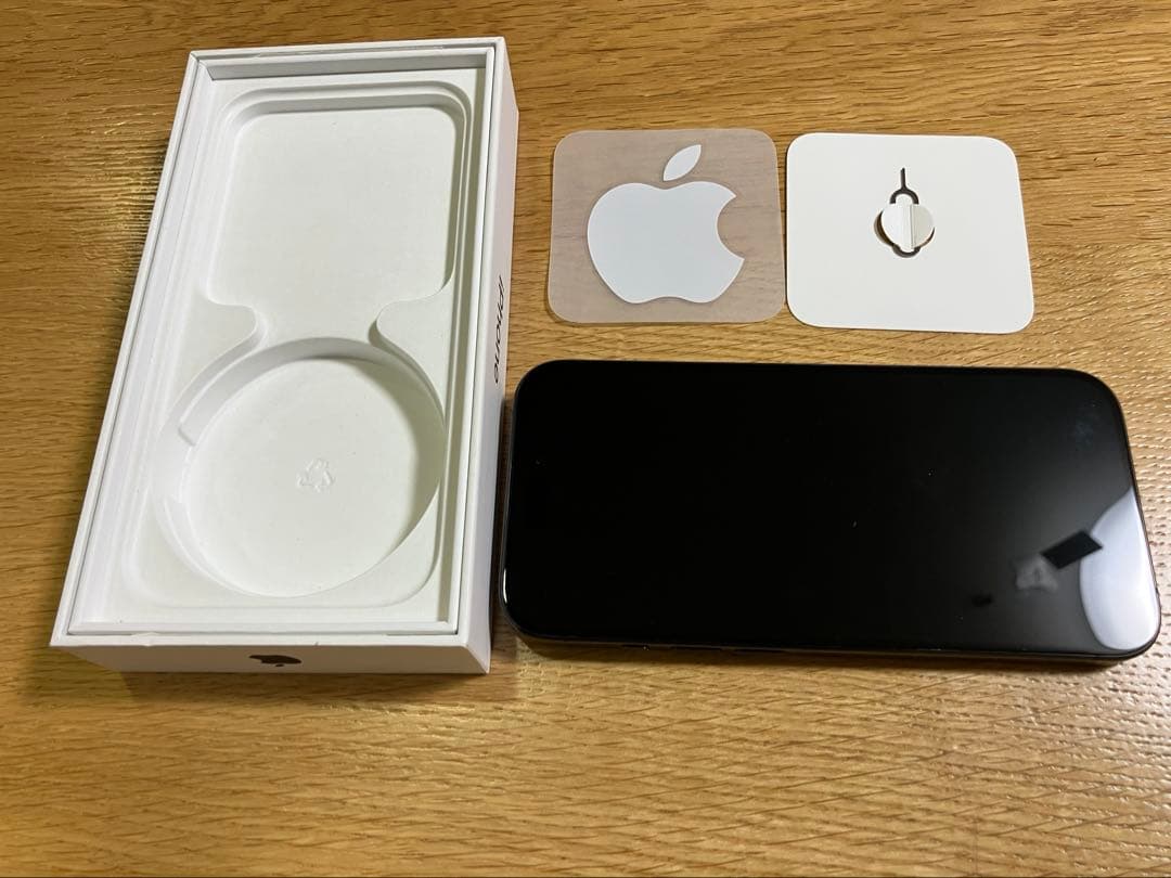 iPhone 15 Pro 128GB ブラックチタニウム SIMフリー