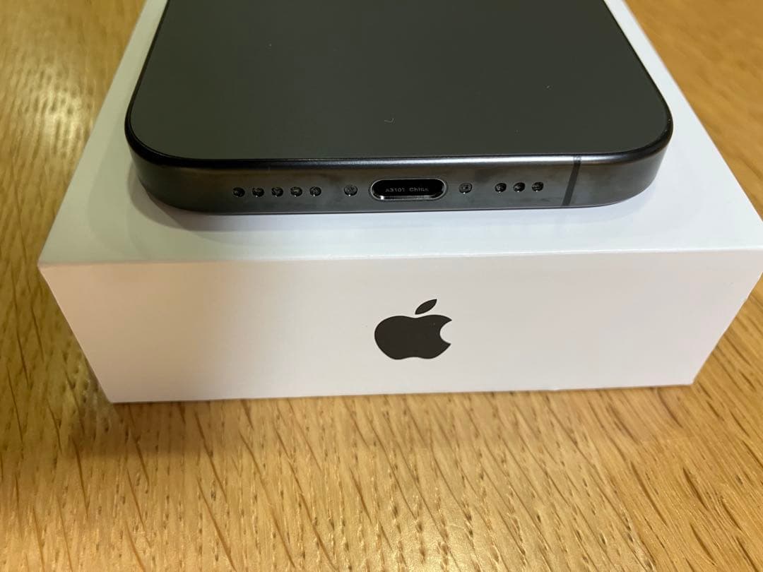 iPhone 15 Pro 128GB ブラックチタニウム SIMフリー
