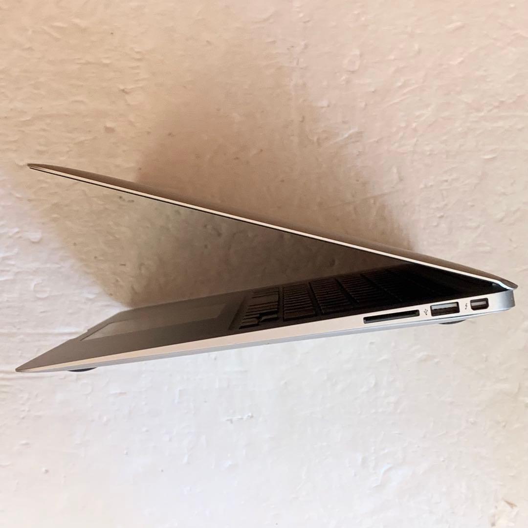 ジャンク MacBook Air 13インチ Eariy 2015 壊れています