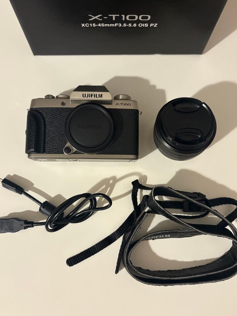FUJIFILM X-T100 XC15-45mm F3.5-5.6レンズ付き