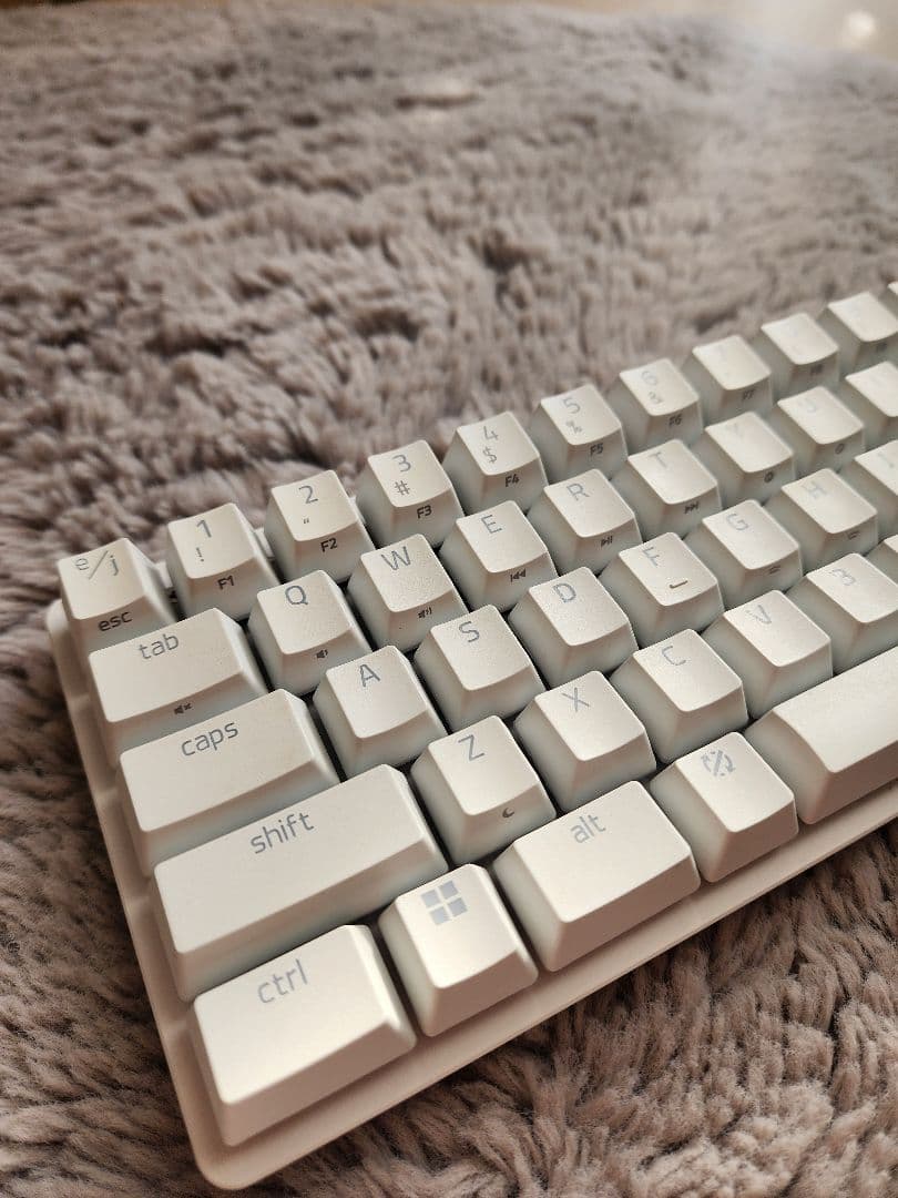 Razer Huntsman Mini 60% キーボード（日本語配・リニア）