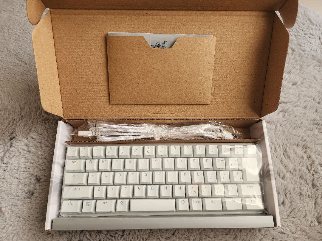 Razer Huntsman Mini 60% キーボード（日本語配・リニア）