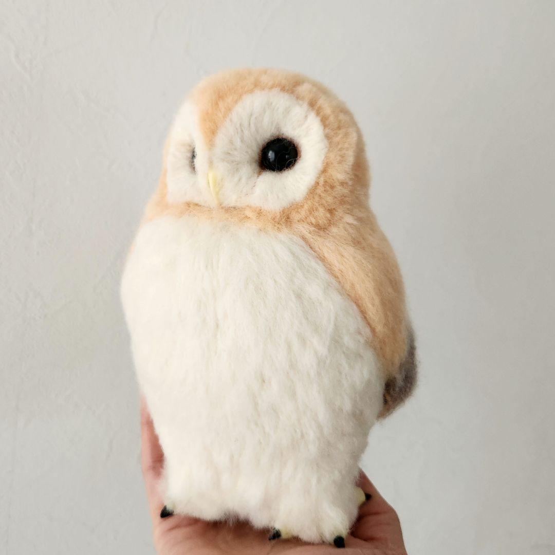 羊毛フェルト 置物　メンフクロウ　 約18cm
