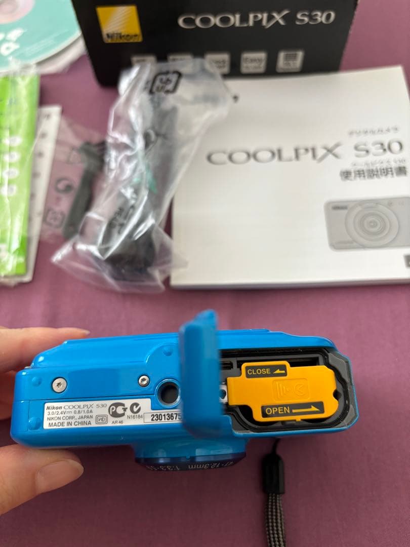 本日限定値下　Nikon COOLPIX S30 水中カメラ 防水カメラ