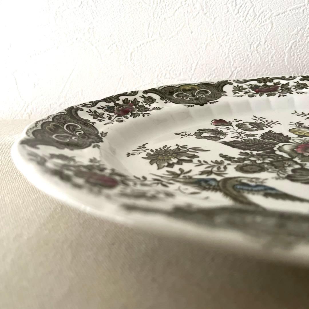 ☆M438 ○イギリス製　輪花型オーバル大皿【未使用】美しい