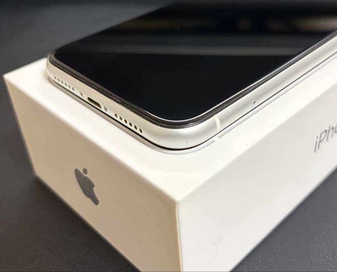 iPhone XR 128GB SIMフリー 純正イヤホン付 美品