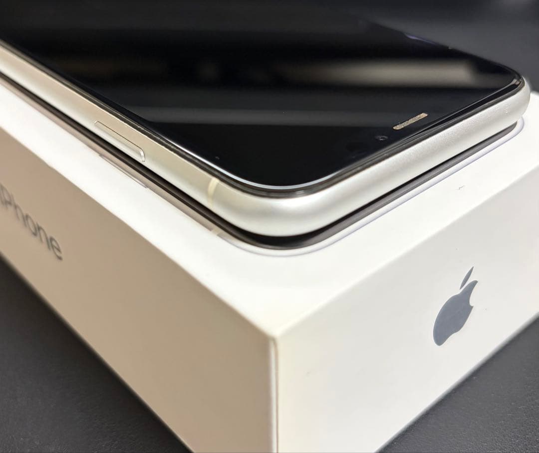 iPhone XR 128GB SIMフリー 純正イヤホン付 美品