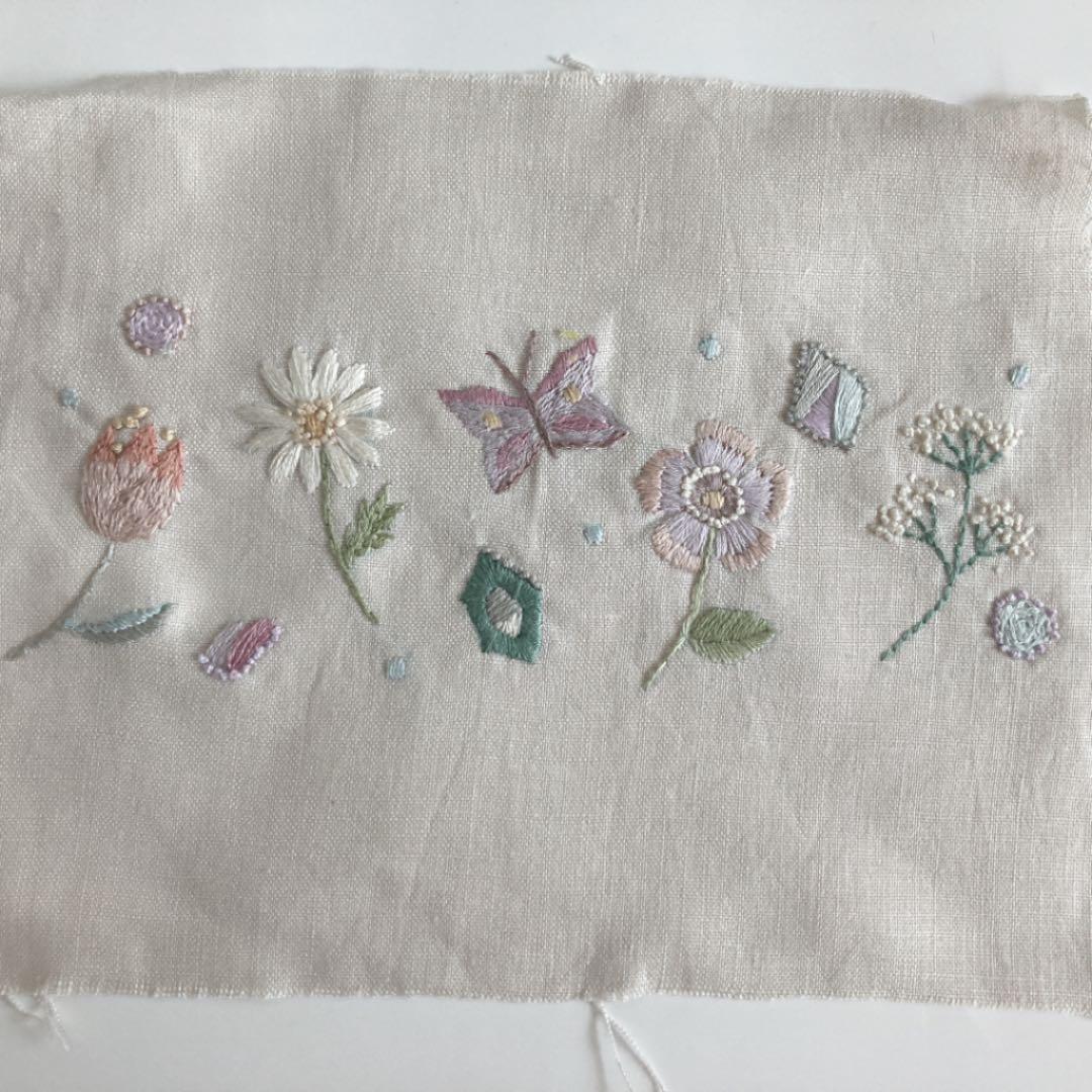 刺繍図案3 ミナペルホネン  ハンドメイド　チェックアンドストライプ