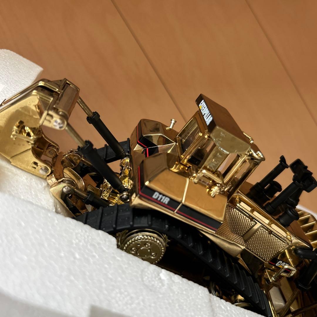 【即購入ok!!】 CAT D11R トラクター 75周年記念ゴールドモデル