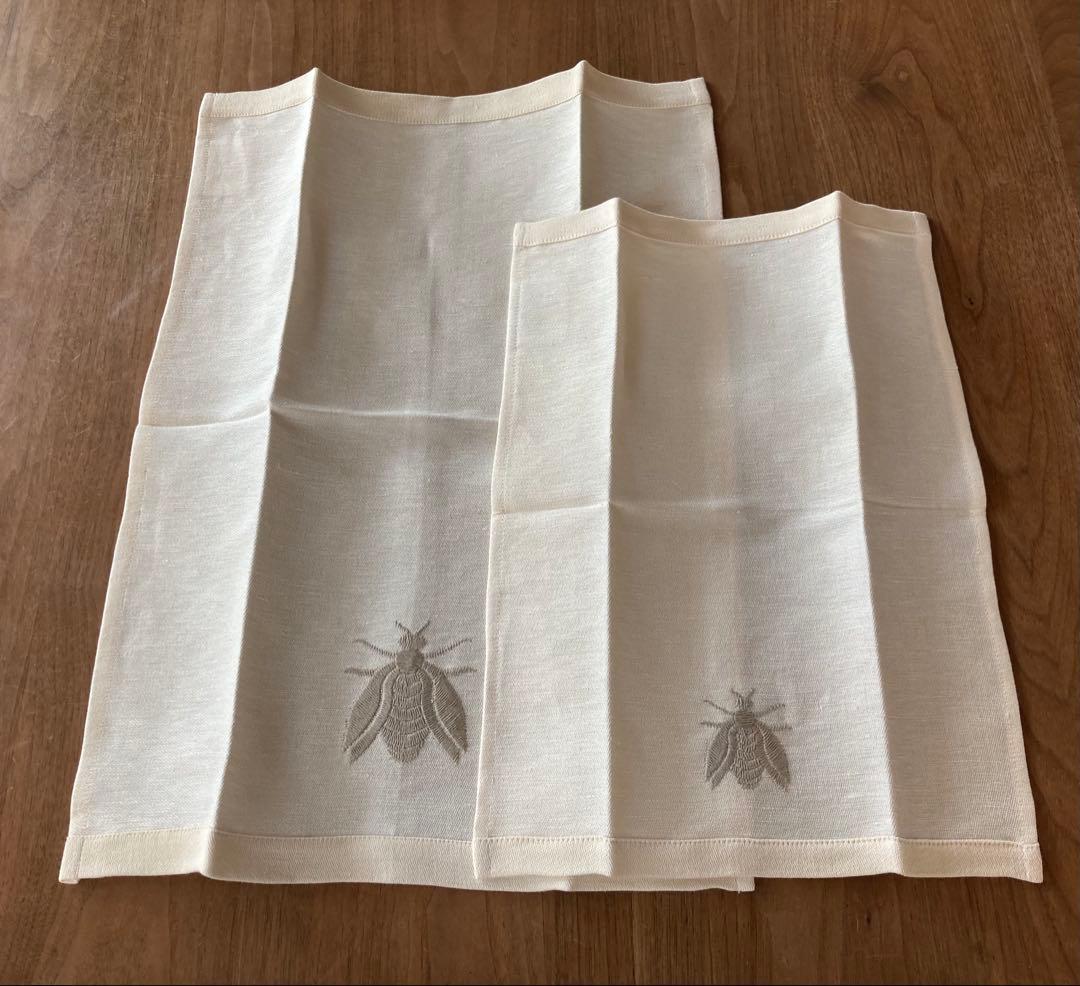 イタリア製テーブルナプキン8枚セット　刺繍入り　未使用品