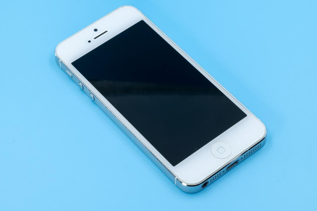 iPhone 5 ホワイト 32GB