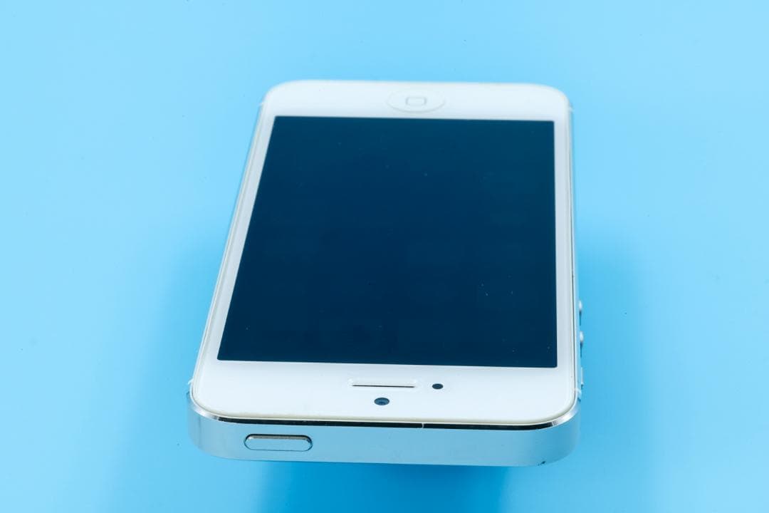 iPhone 5 ホワイト 32GB