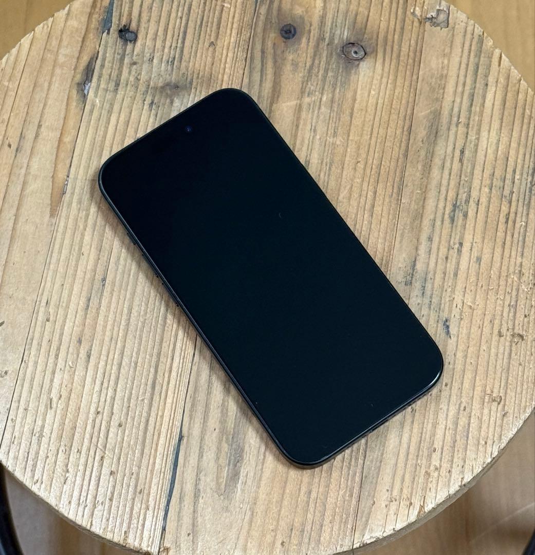 Apple iPhone 15 ブラック 128GB 初期化済み