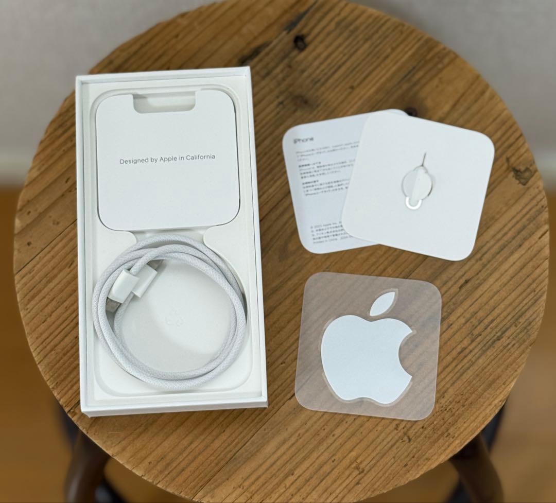 Apple iPhone 15 ブラック 128GB 初期化済み