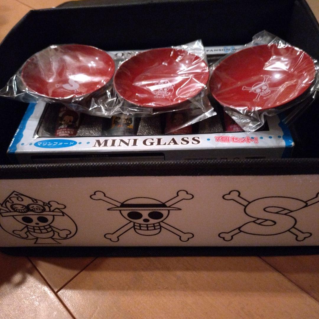 ワンピースグッズ（ 兄弟の誓い おちょこセット 盃 　ルフィ 　サボ 　エース）