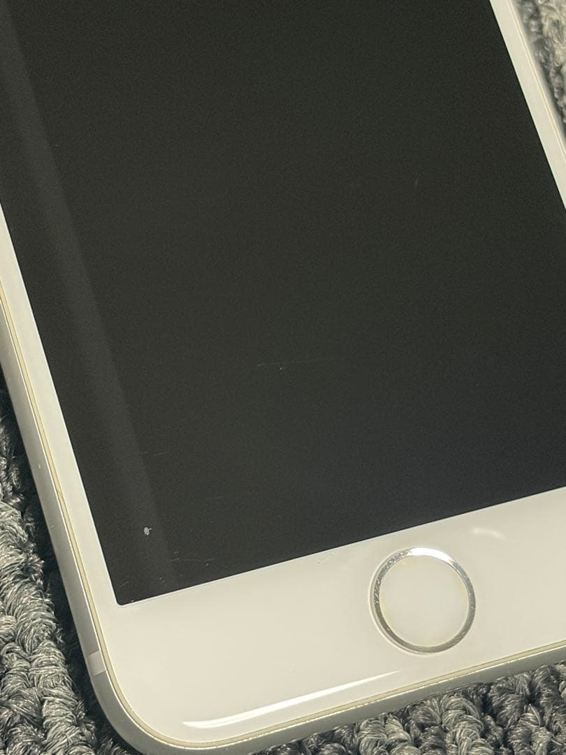 iPhone8 ホワイト　64GB