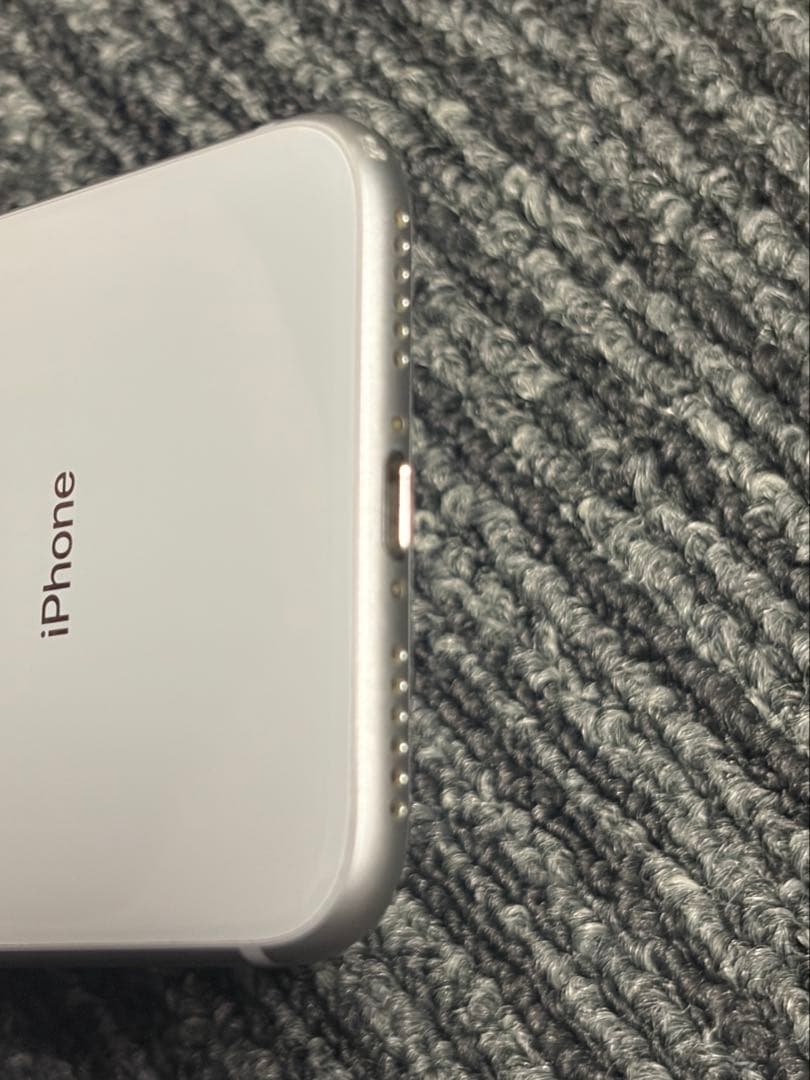 iPhone8 ホワイト　64GB