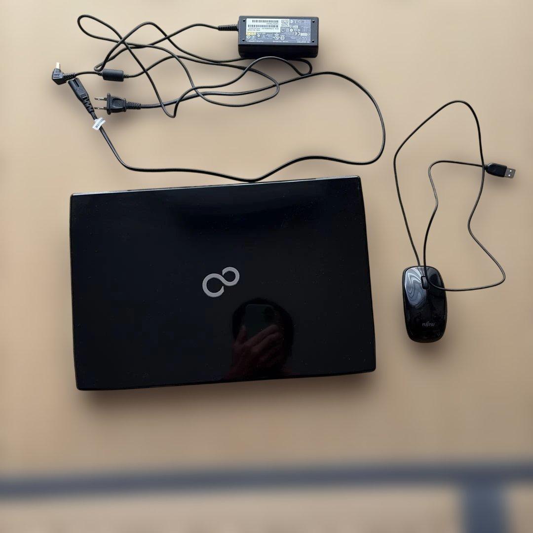 FMV LIFBOOK AH53/S ノートパソコン　富士通