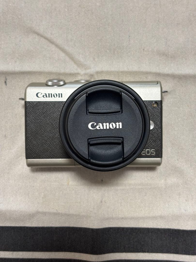 Canon EOS M200 リミテッドゴールドキット