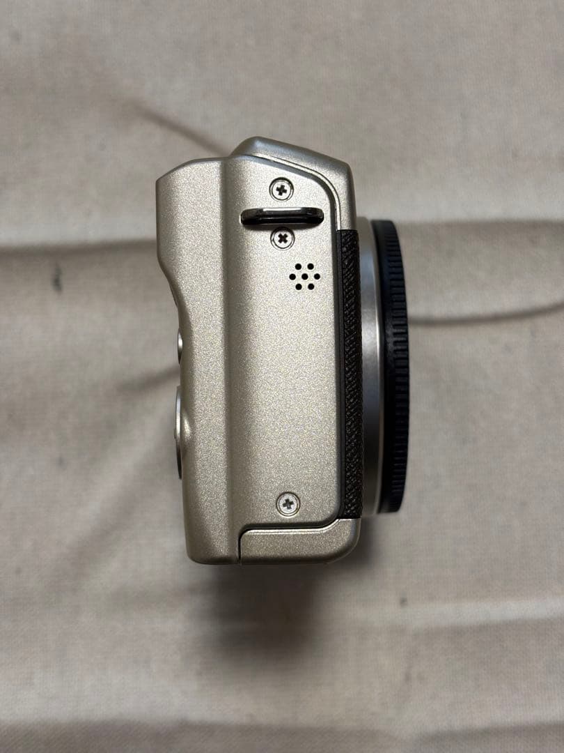 Canon EOS M200 リミテッドゴールドキット