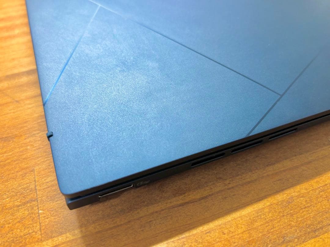 【美品】ASUS Zenbook 14 UX3405MA core ultra7