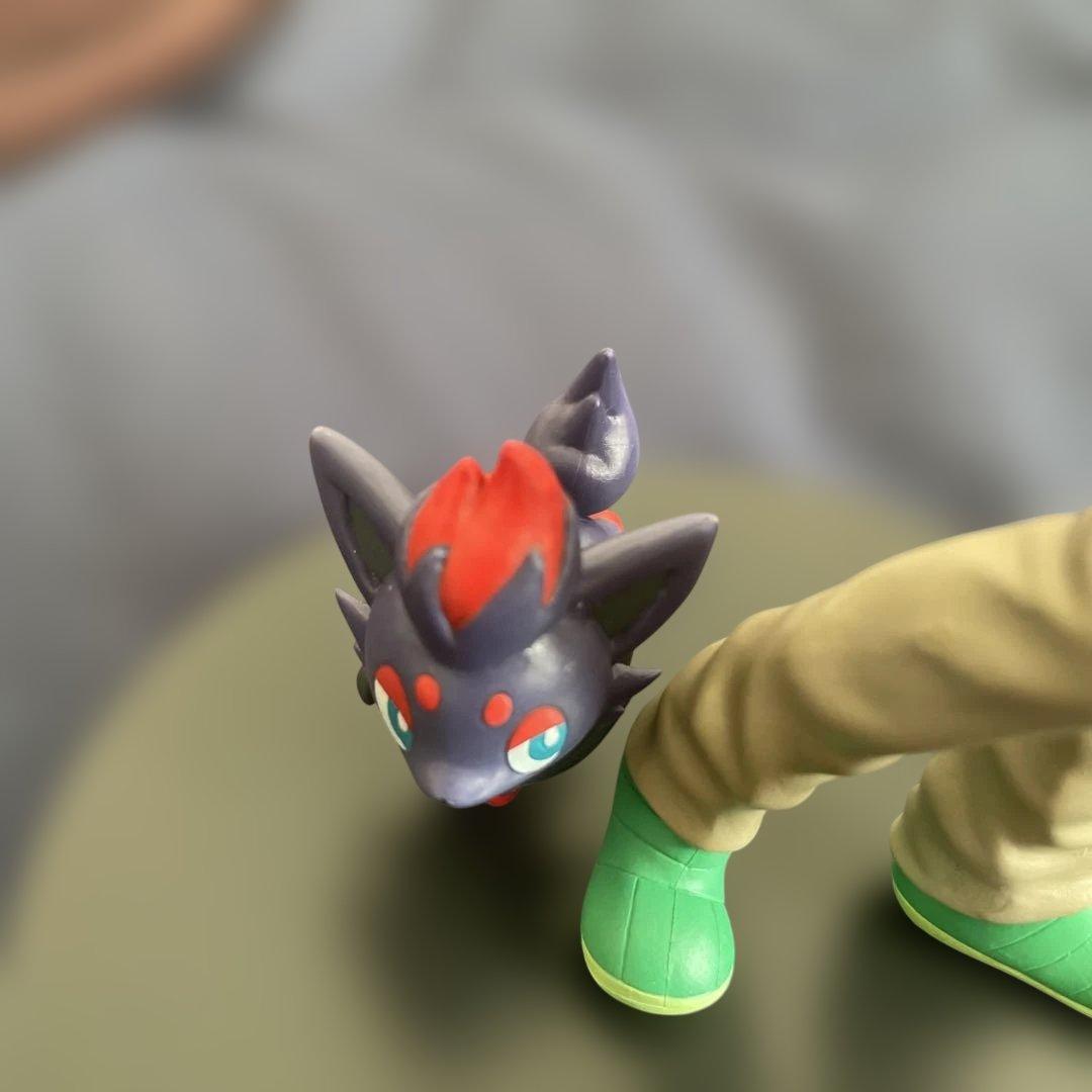 ポケモン　N（エヌ） ゾロア フィギュア