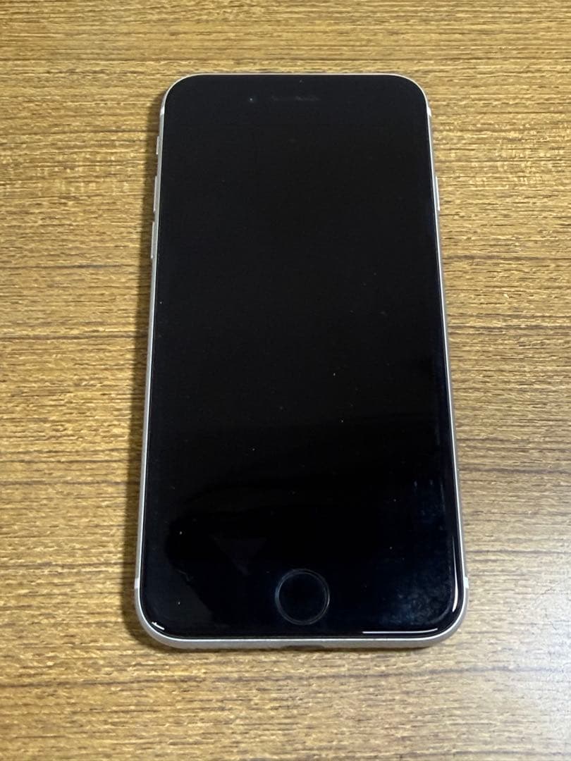 Apple iPhone se第二世代ホワイト 本体