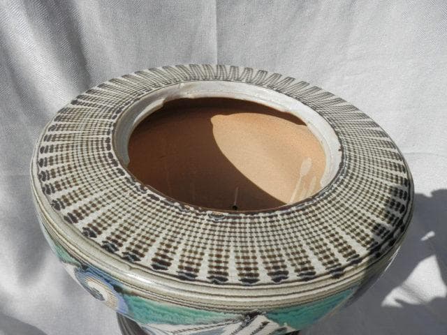 火鉢　上幅46x高さ35cmくらい　補修あり