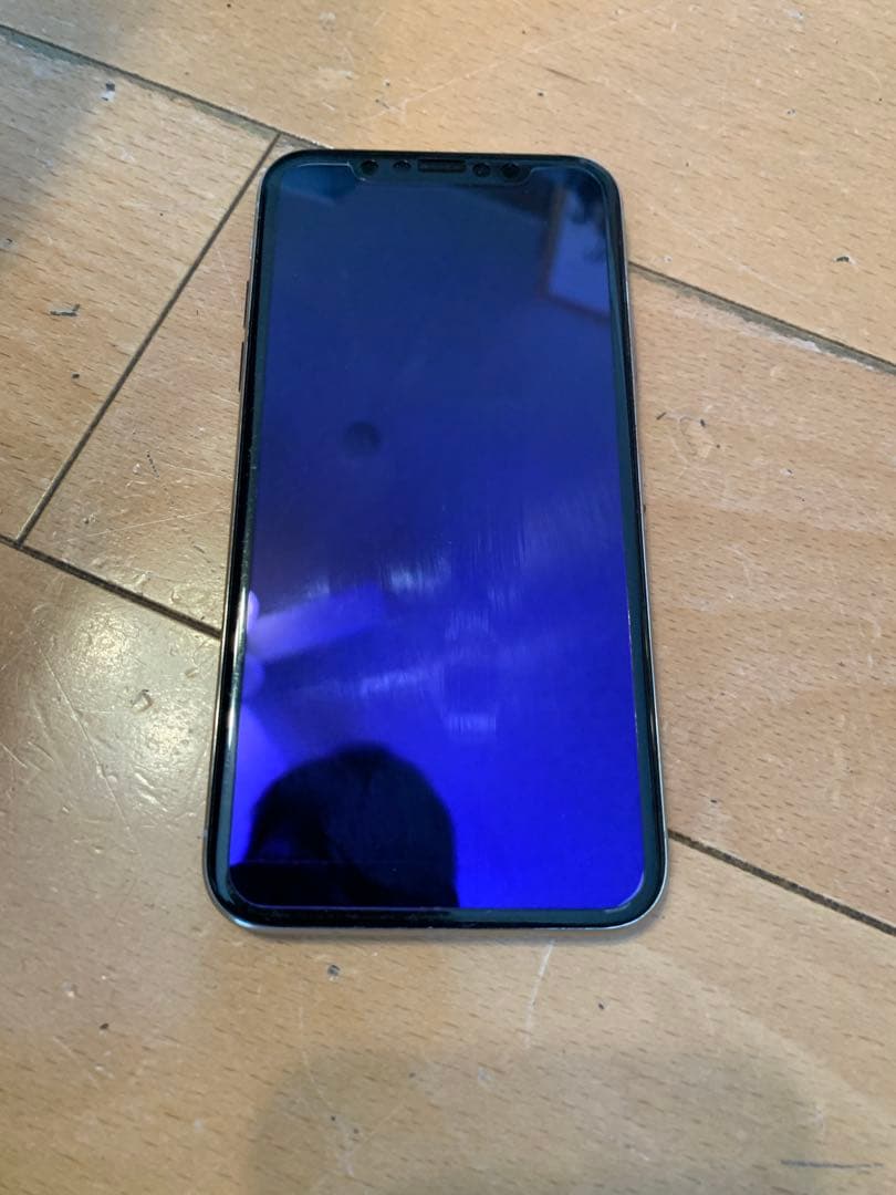 Apple iPhone X ホワイト　本体　64GB