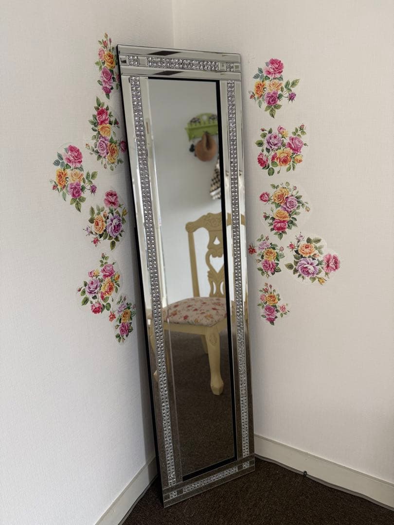 大型スタンドミラー　クリスタル装飾付き