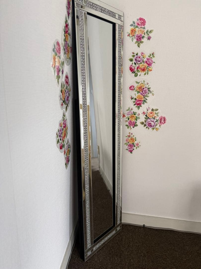 大型スタンドミラー　クリスタル装飾付き