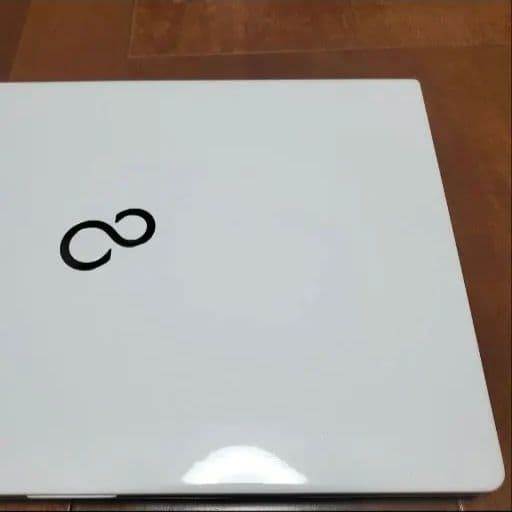 富士通 LIFEBOOK SH75/B1 Core i5 7th Gen