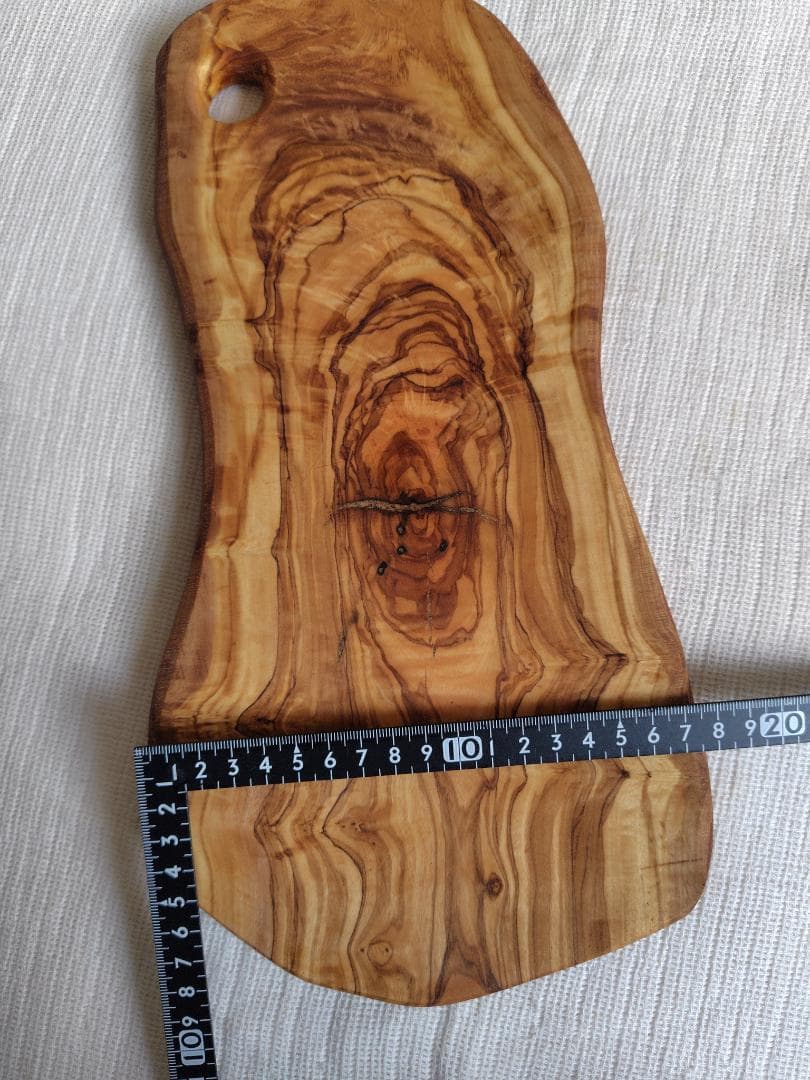 一点物 美しい渦模様 オリーブウッド カッティングボード 約35cm