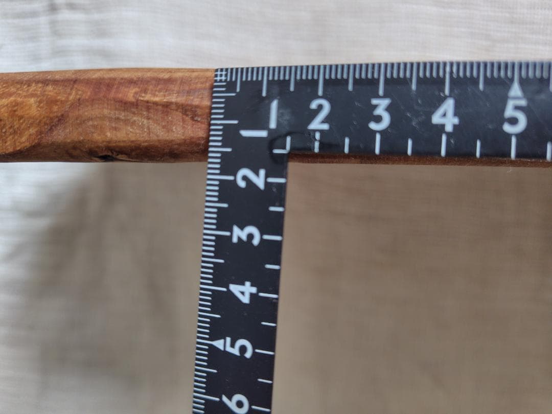 一点物 美しい渦模様 オリーブウッド カッティングボード 約35cm
