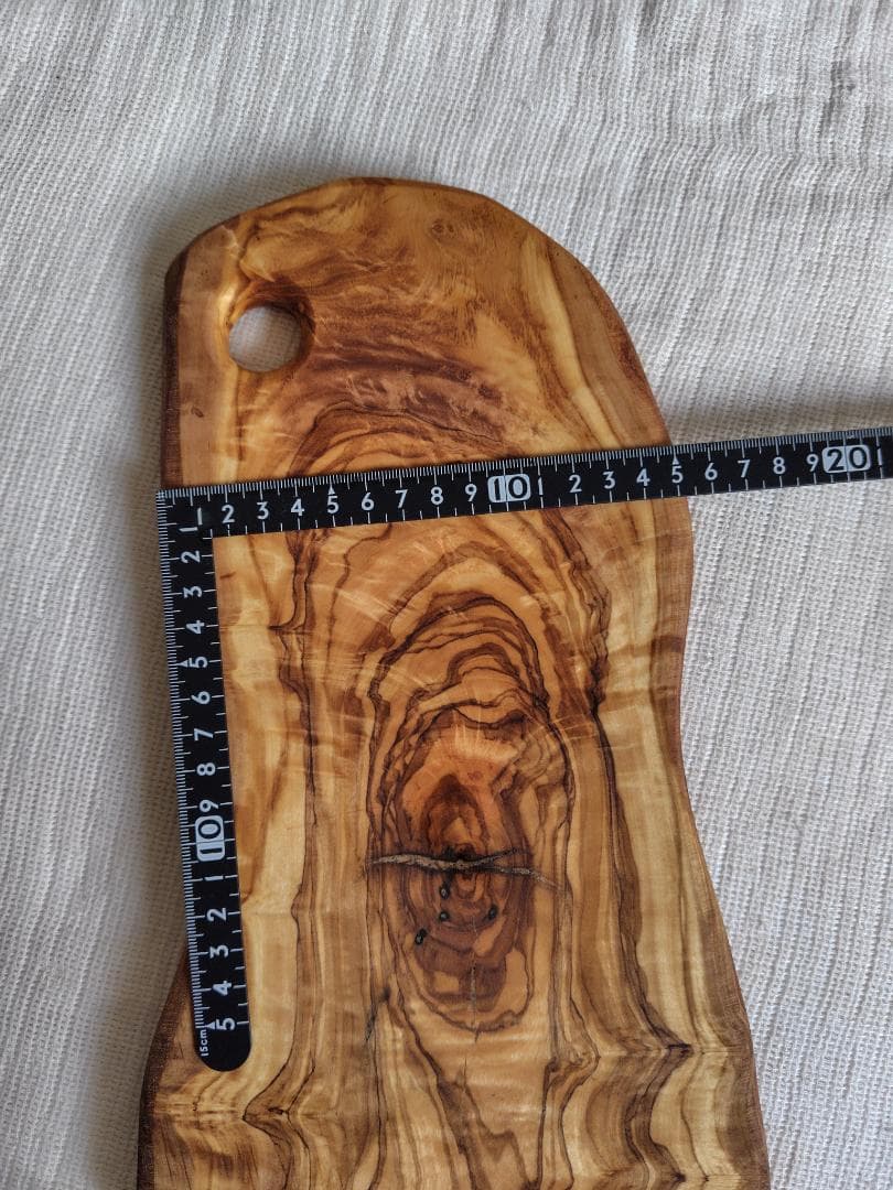 一点物 美しい渦模様 オリーブウッド カッティングボード 約35cm