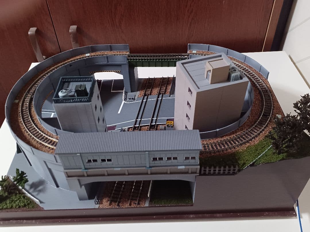 Nゲージ　走行可能・照明付きジオラマ(アクリルカバー付き)