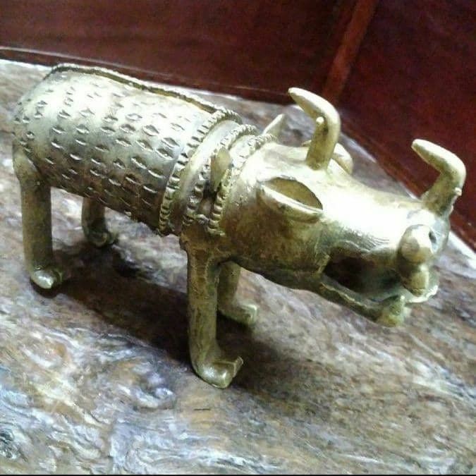 アフリカ　トーゴ共和国　新品　ハンドメイド真鍮　アニマル　サイ